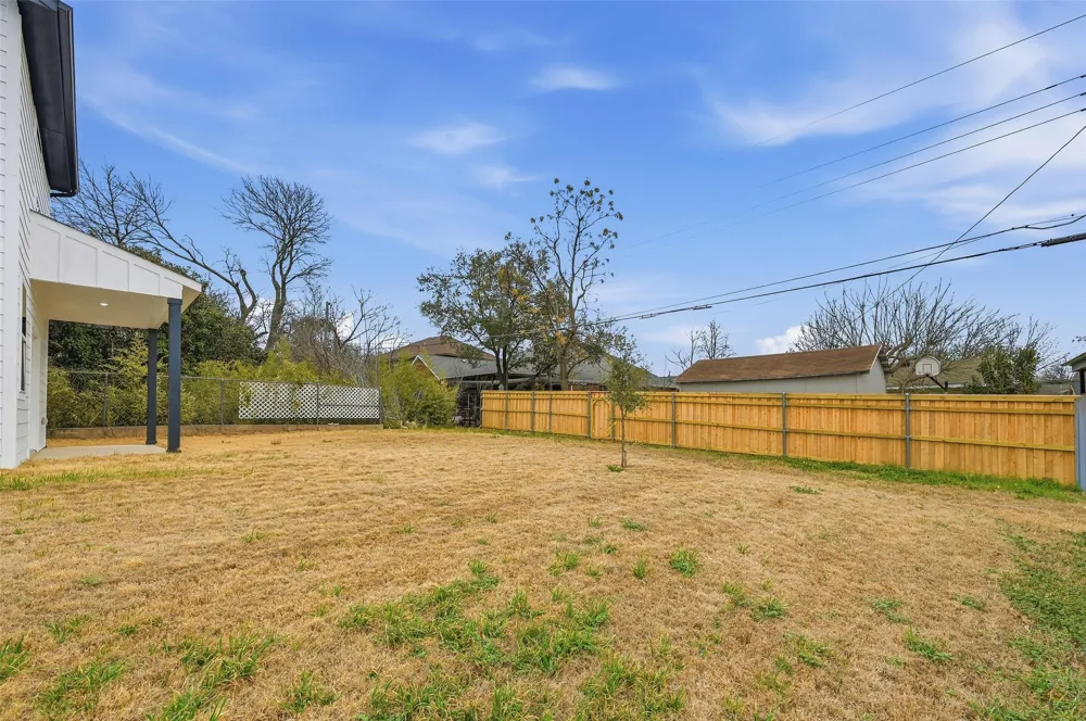 4448 Marcell Avenue Dallas, TX 75211