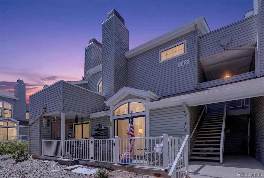 942 S Walden Street #204 Aurora, CO 80017