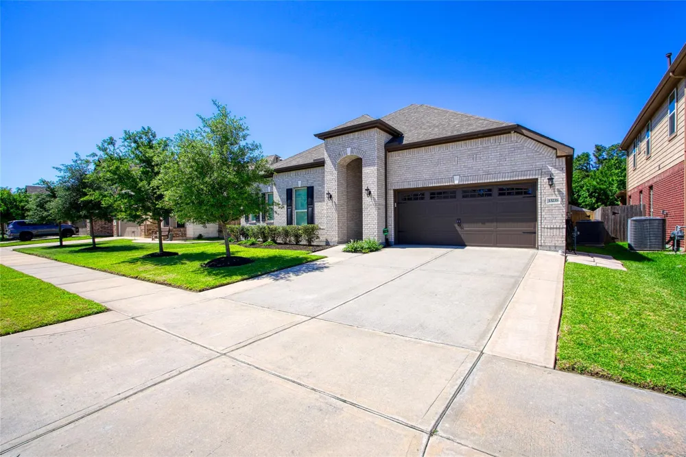 13235 Westmont Heights Lane Houston, TX 77044
