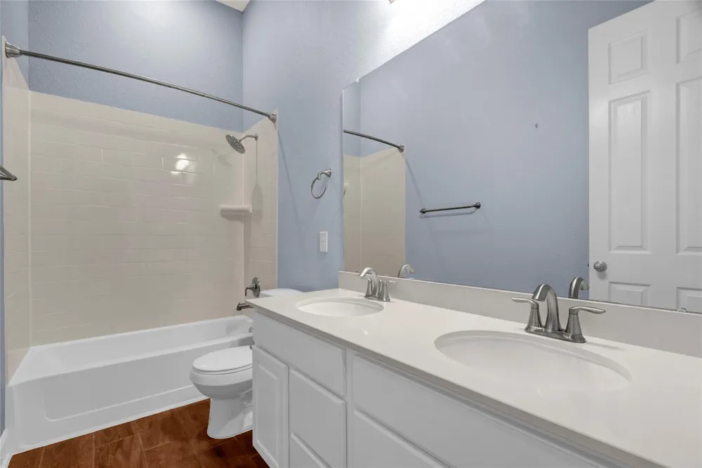 13235 Westmont Heights Lane Houston, TX 77044
