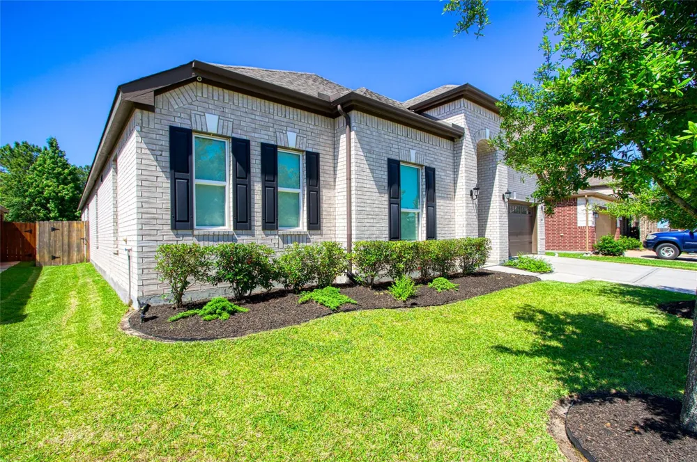 13235 Westmont Heights Lane Houston, TX 77044