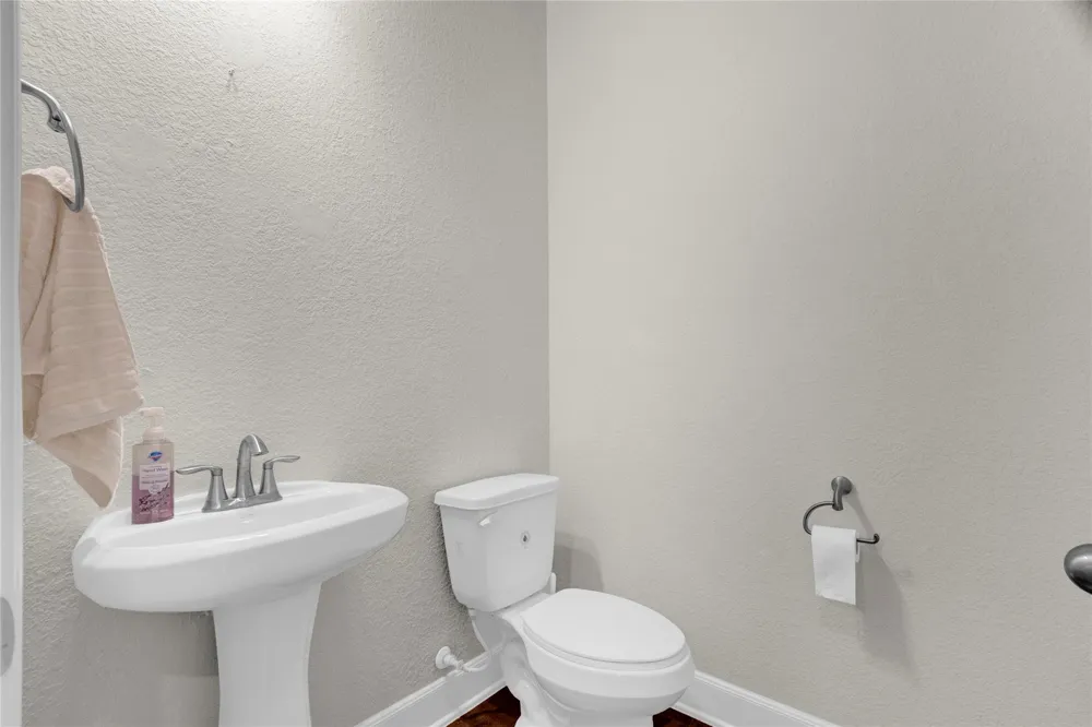 13235 Westmont Heights Lane Houston, TX 77044