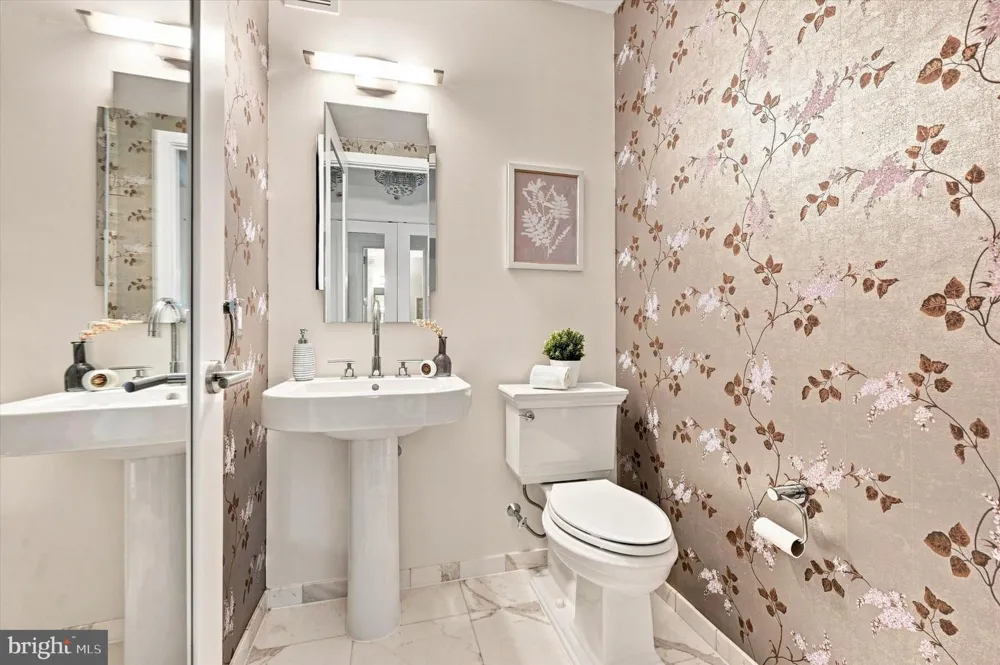 1414 S PENN SQUARE #12E Philadelphia, PA 19102