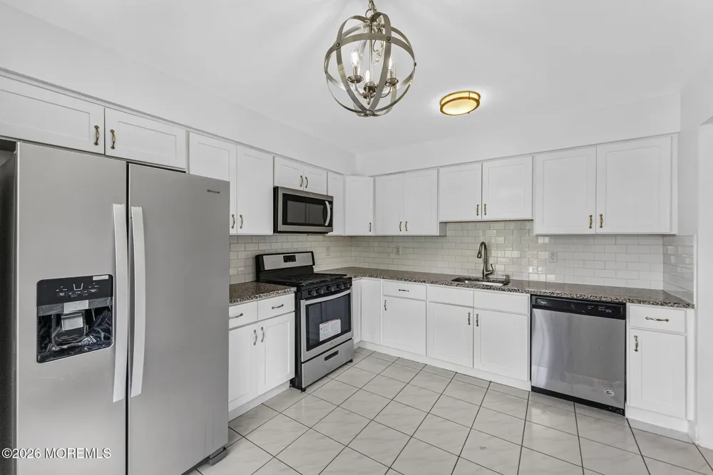 496 Cottonwood Court Howell, NJ 07731