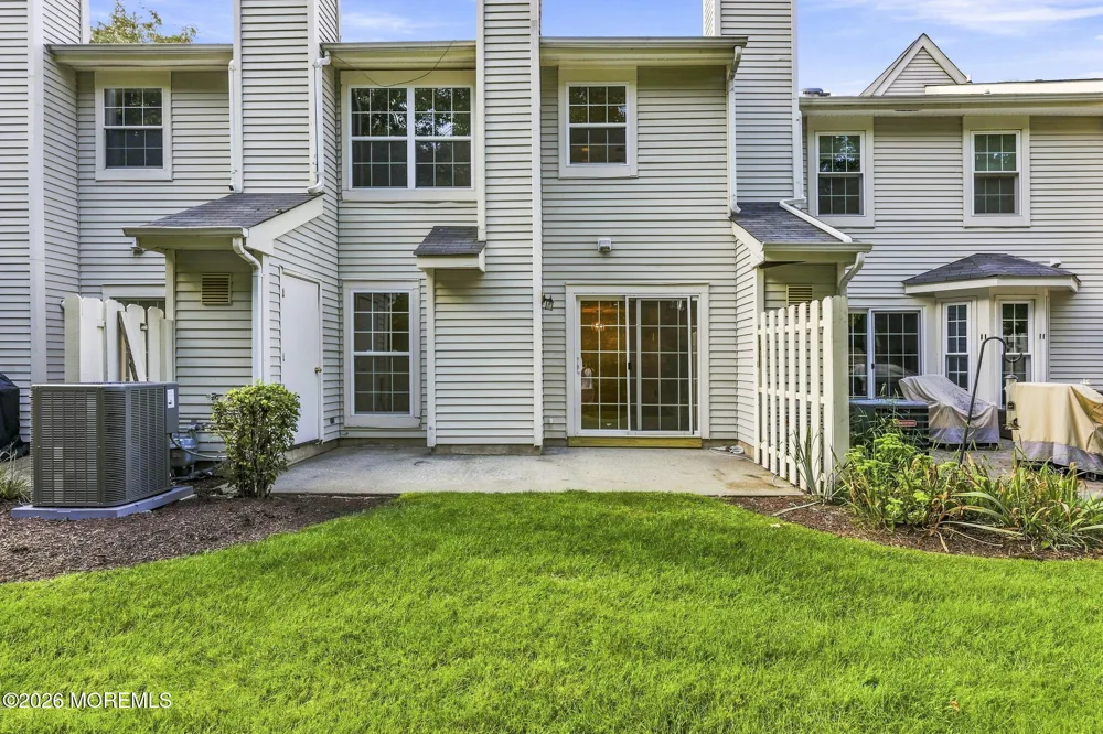 496 Cottonwood Court Howell, NJ 07731