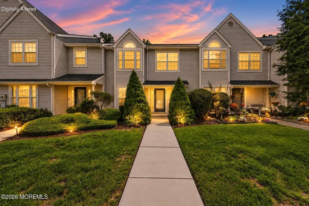 496 Cottonwood Court Howell, NJ 07731