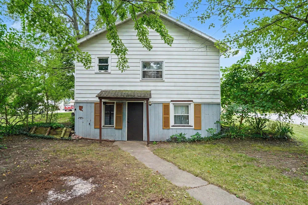 952 Calvary Avenue NW Grand Rapids, MI 49504