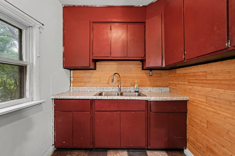952 Calvary Avenue NW Grand Rapids, MI 49504