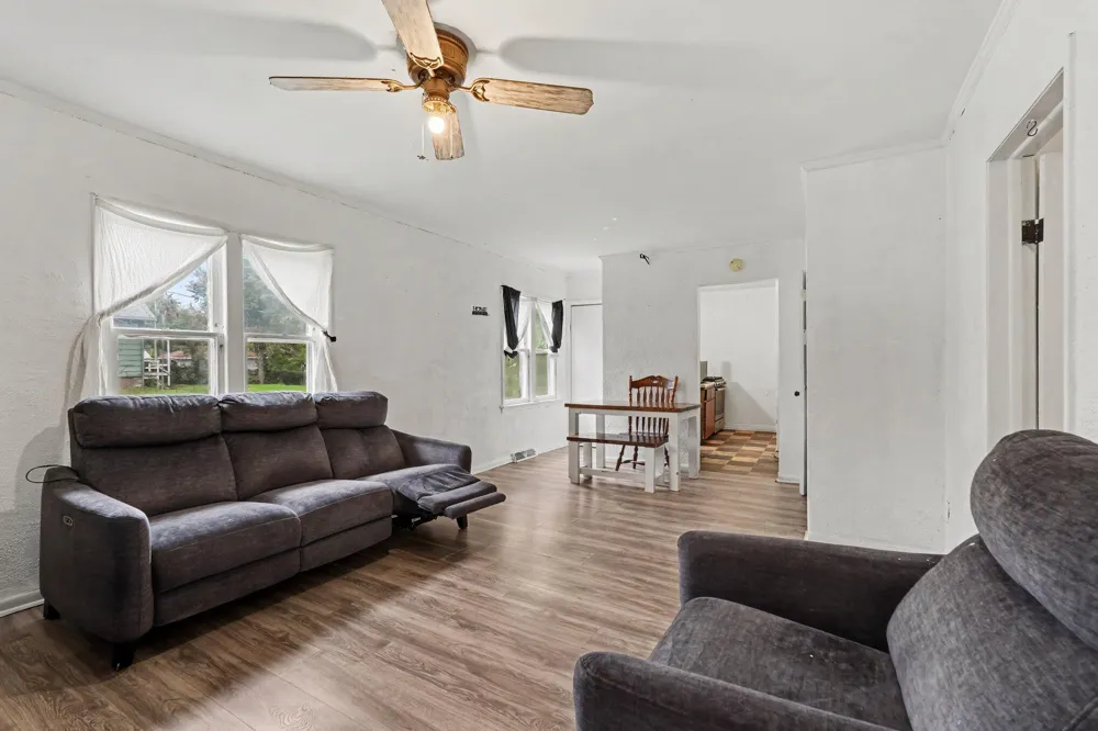 952 Calvary Avenue NW Grand Rapids, MI 49504