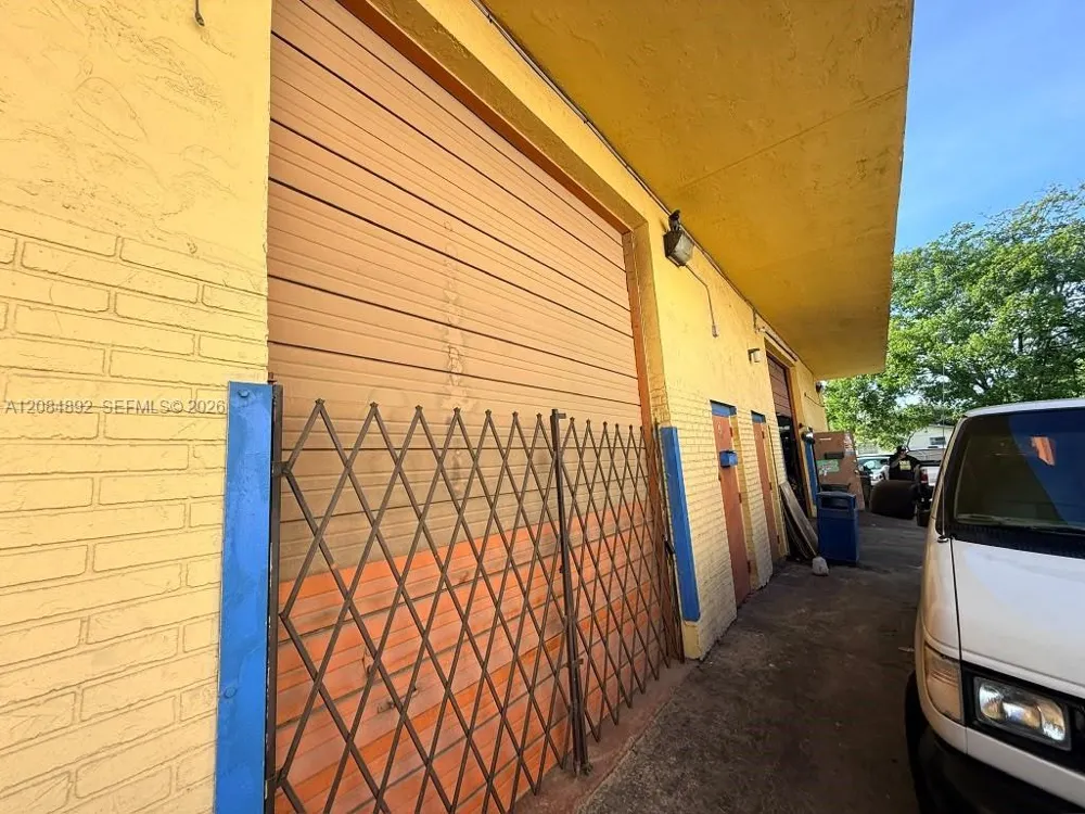 5912 SW 25th St #3 West Park, FL 33023