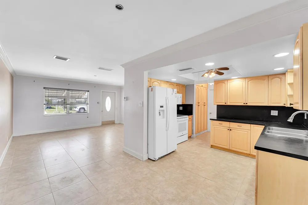 7255 NW 8TH COURT Margate, FL 33063