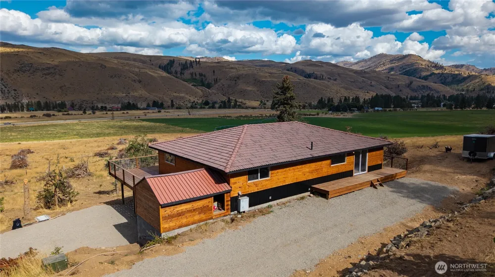 1941 Highway 153 Carlton, WA 98814