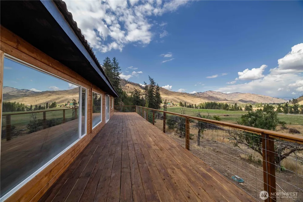 1941 Highway 153 Carlton, WA 98814