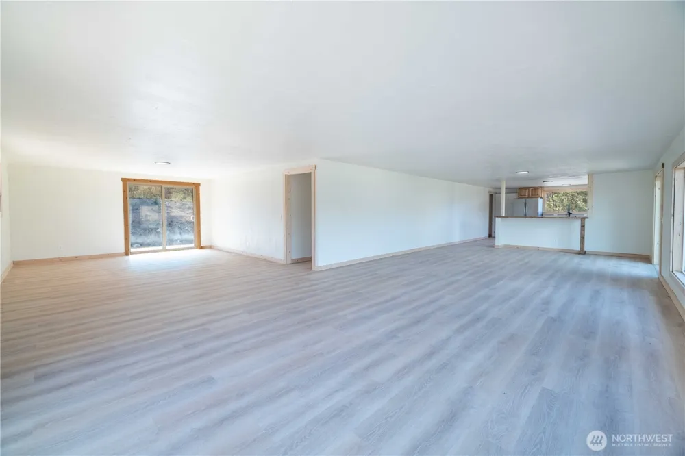 1941 Highway 153 Carlton, WA 98814