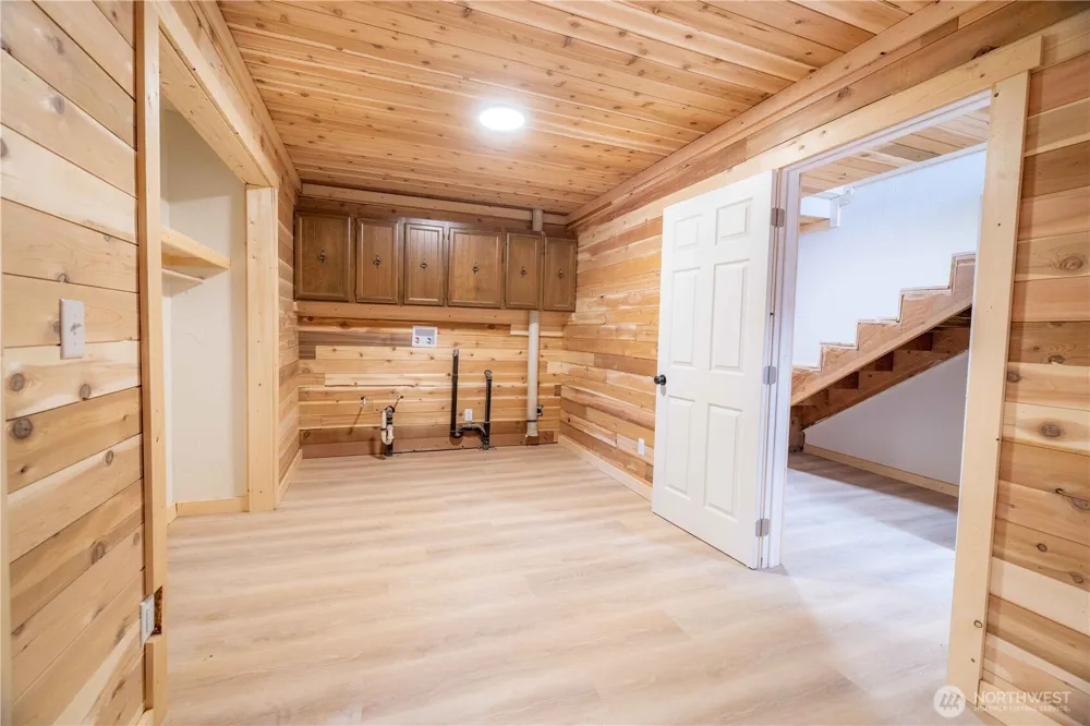 1941 Highway 153 Carlton, WA 98814