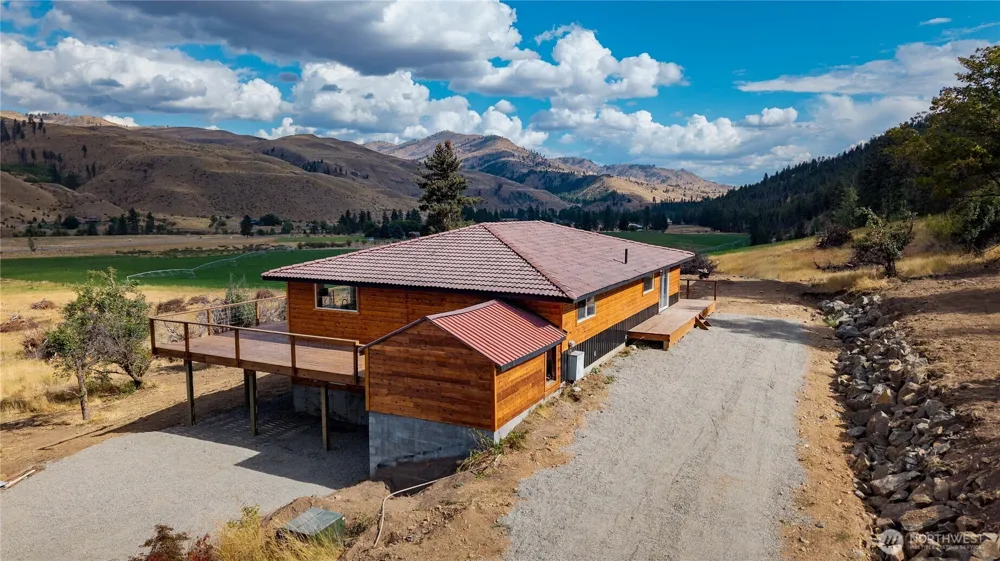 1941 Highway 153 Carlton, WA 98814