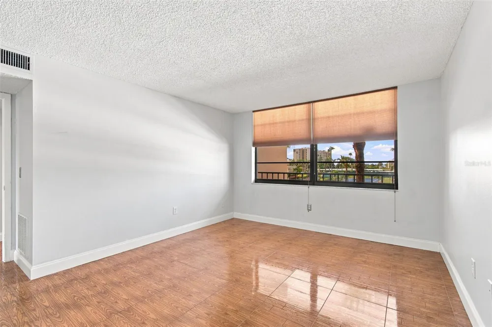 7700 SUN ISLAND DRIVE S #202 South Pasadena, FL 33707