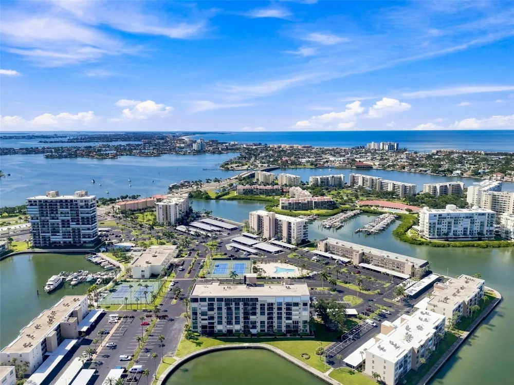 7700 SUN ISLAND DRIVE S #202 South Pasadena, FL 33707