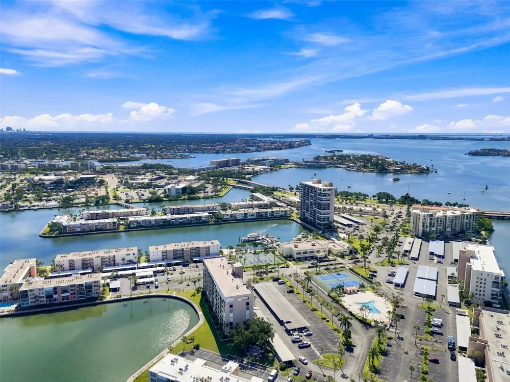 7700 SUN ISLAND DRIVE S #202 South Pasadena, FL 33707