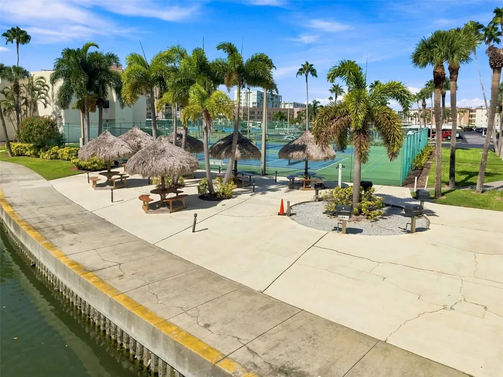 7700 SUN ISLAND DRIVE S #202 South Pasadena, FL 33707