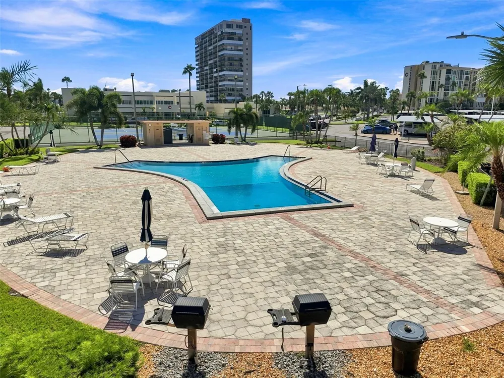 7700 SUN ISLAND DRIVE S #202 South Pasadena, FL 33707