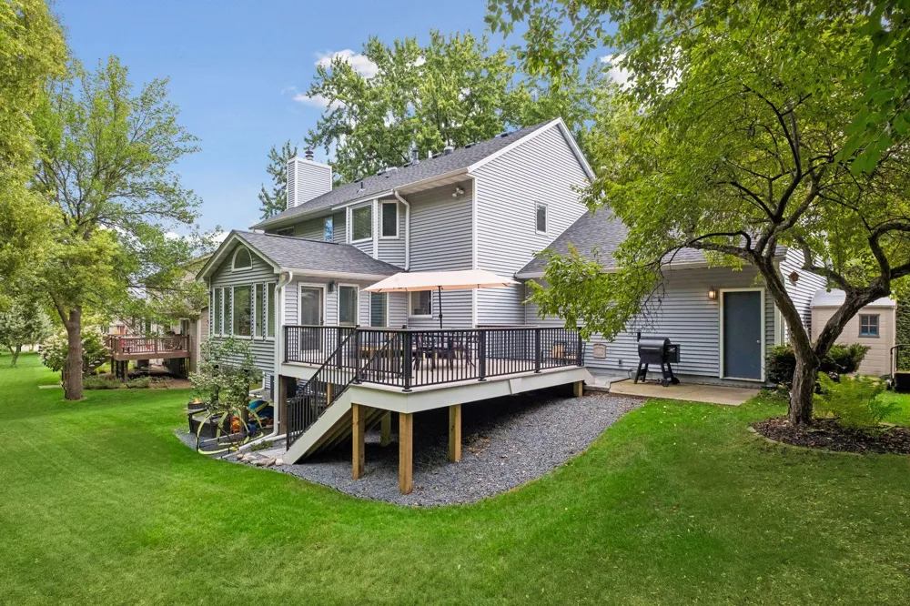 4747 Burr Oak Street Eagan, MN 55122
