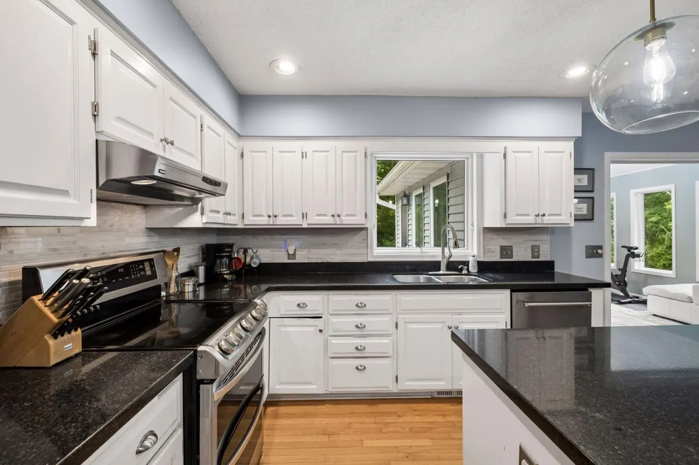 4747 Burr Oak Street Eagan, MN 55122
