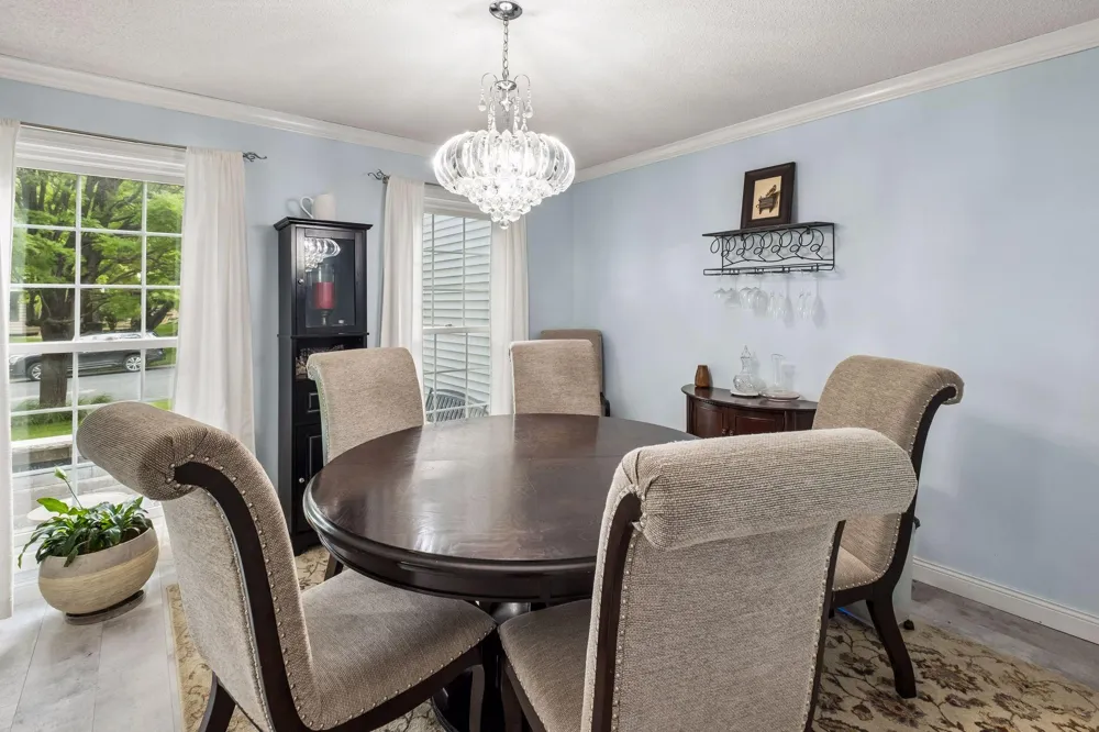 4747 Burr Oak Street Eagan, MN 55122