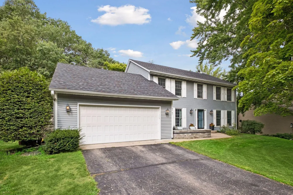 4747 Burr Oak Street Eagan, MN 55122