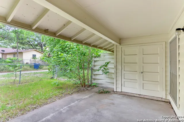 2730 NACOGDOCHES RD San Antonio, TX 78217