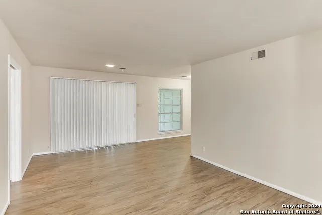 2730 NACOGDOCHES RD San Antonio, TX 78217