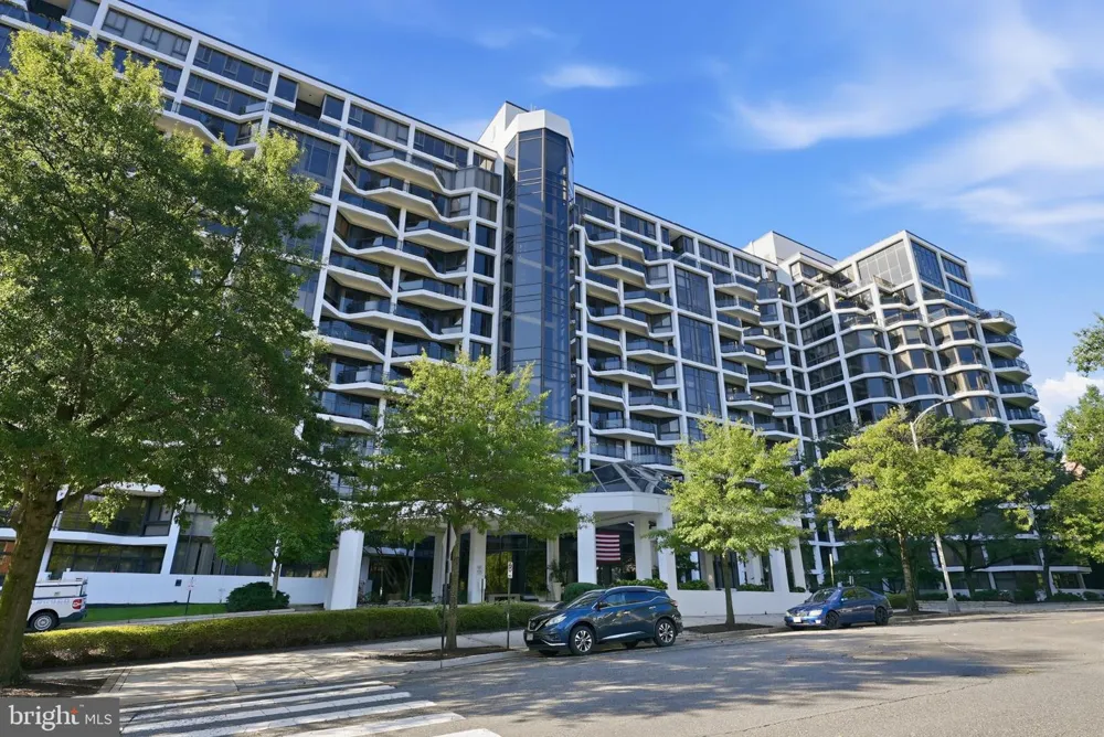 1530 KEY BOULEVARD #520 Arlington, VA 22209