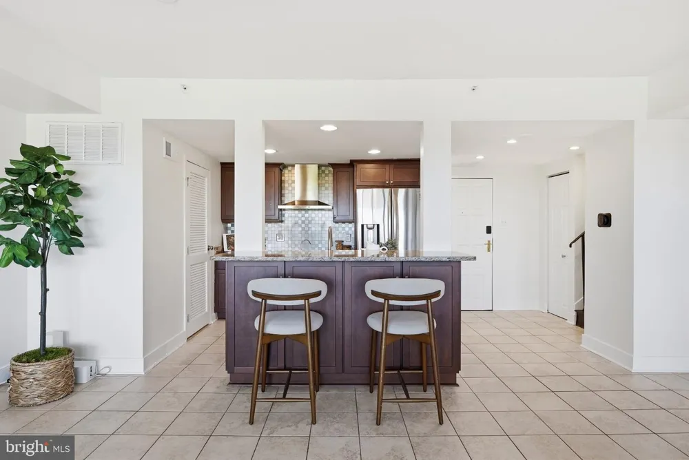 1530 KEY BOULEVARD #520 Arlington, VA 22209