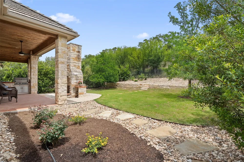209 Maxwell Way Austin, TX 78738