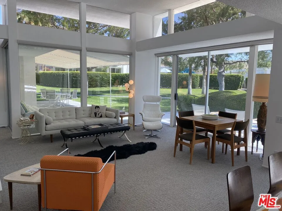 2765 S Kings Road Palm Springs, CA 92264