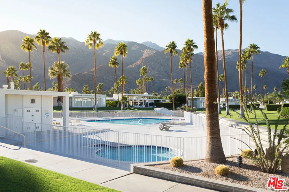 2765 S Kings Road Palm Springs, CA 92264