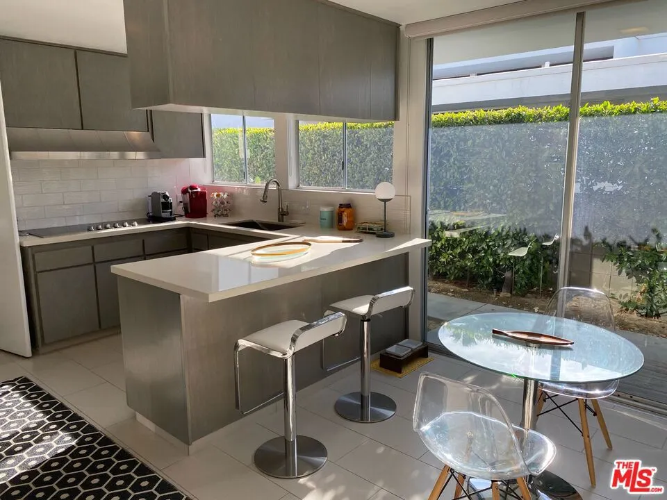 2765 S Kings Road Palm Springs, CA 92264