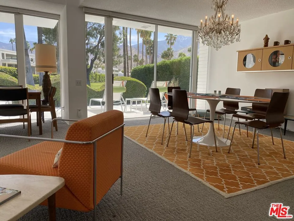 2765 S Kings Road Palm Springs, CA 92264