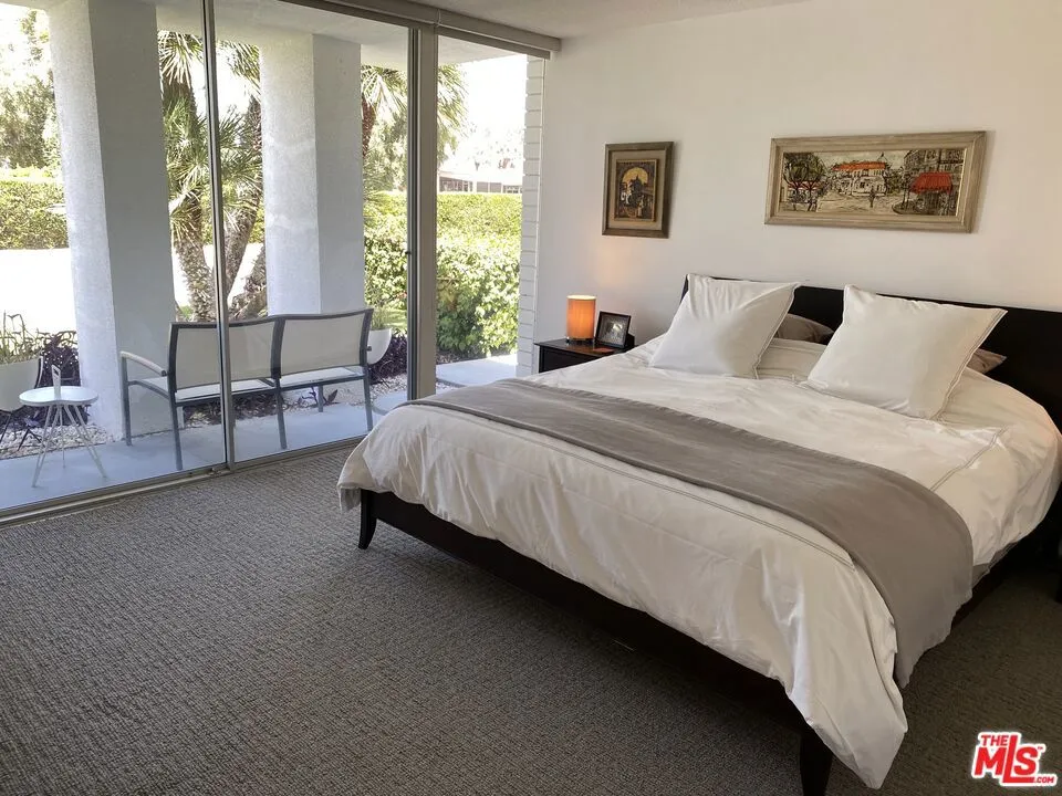 2765 S Kings Road Palm Springs, CA 92264