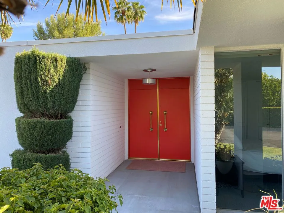 2765 S Kings Road Palm Springs, CA 92264