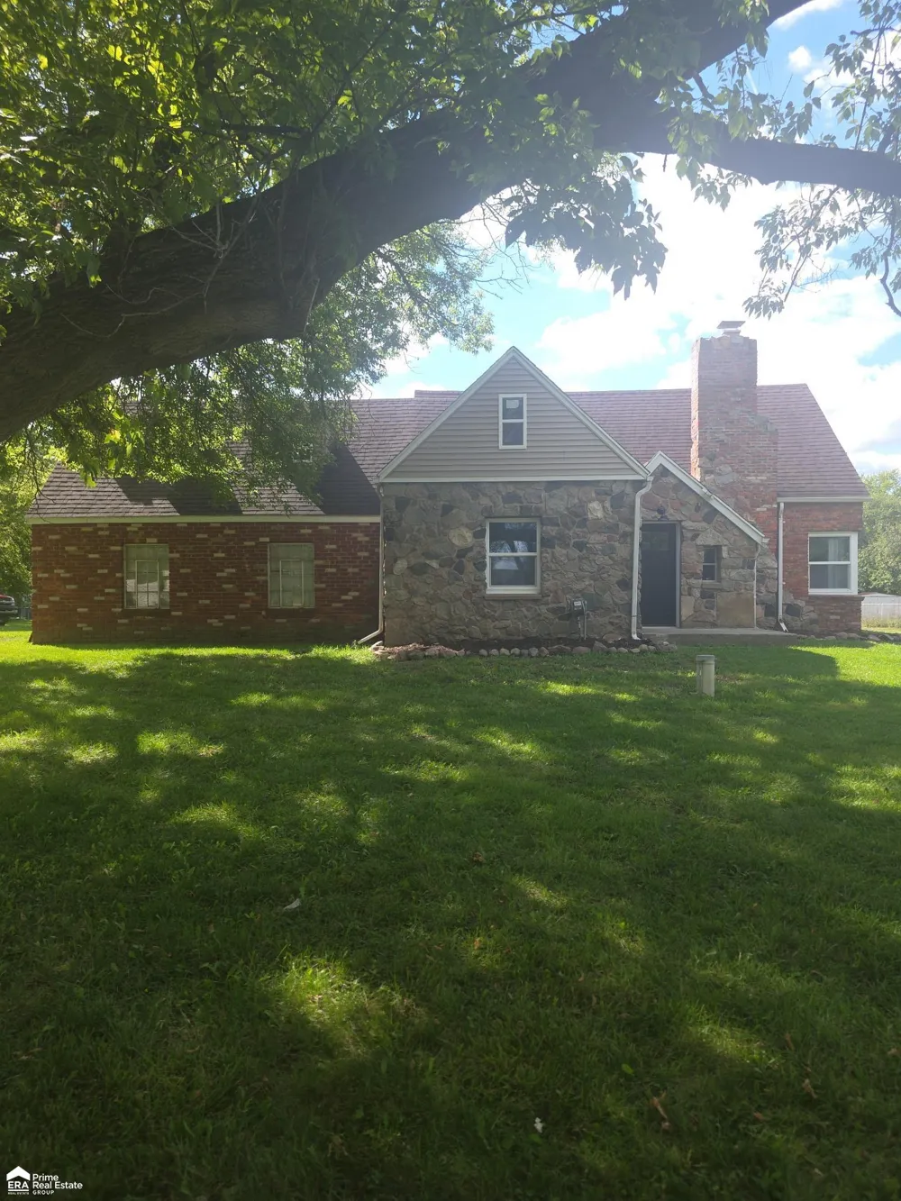 1491 Iva Street Burton City, MI 48509