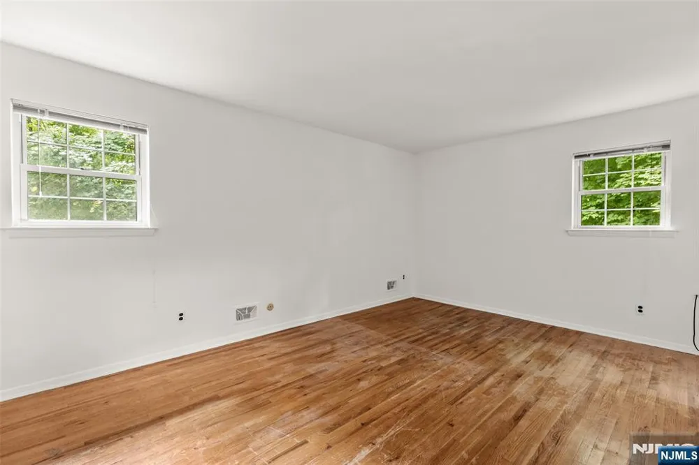 87 Poplar Street 4 Ramsey, NJ 07644