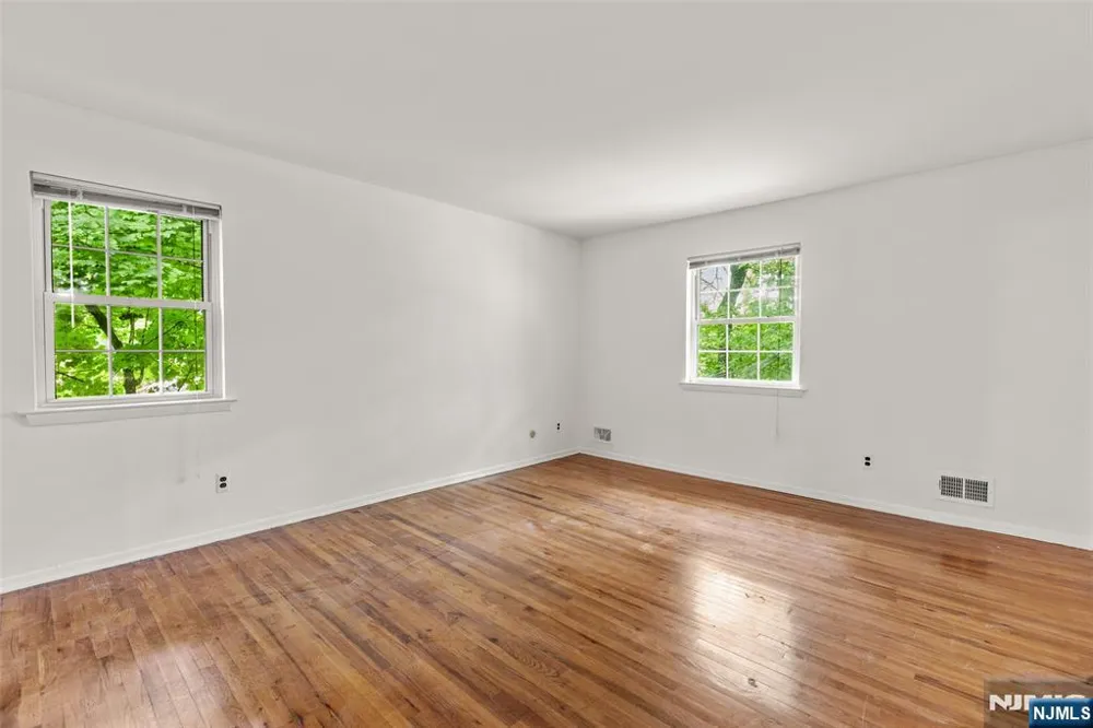 87 Poplar Street 4 Ramsey, NJ 07644