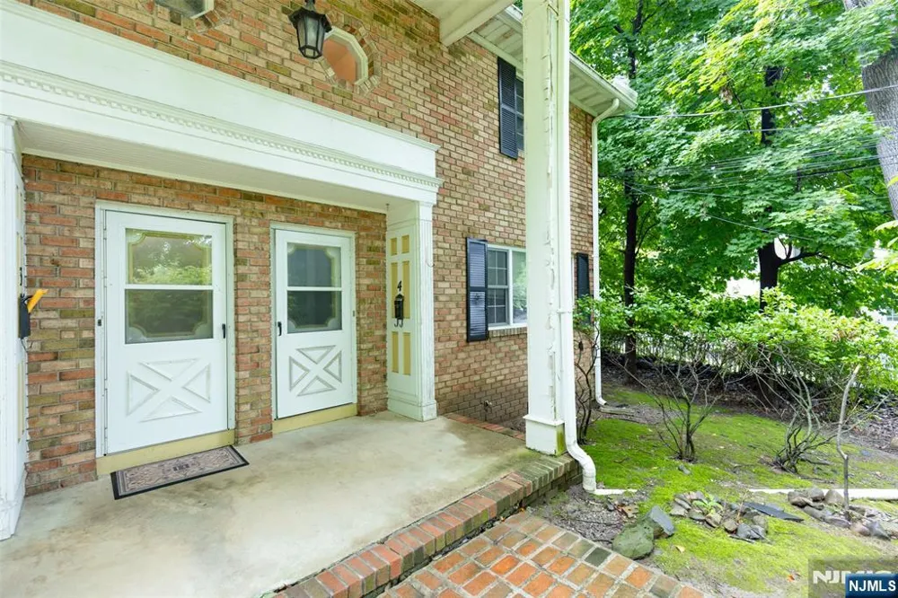 87 Poplar Street 4 Ramsey, NJ 07644