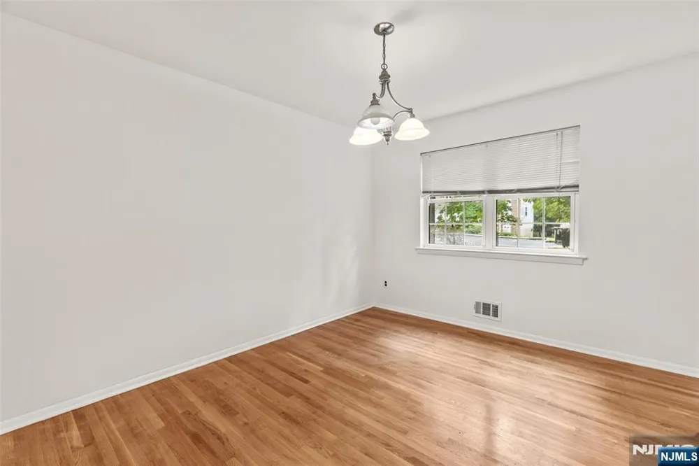 87 Poplar Street 4 Ramsey, NJ 07644