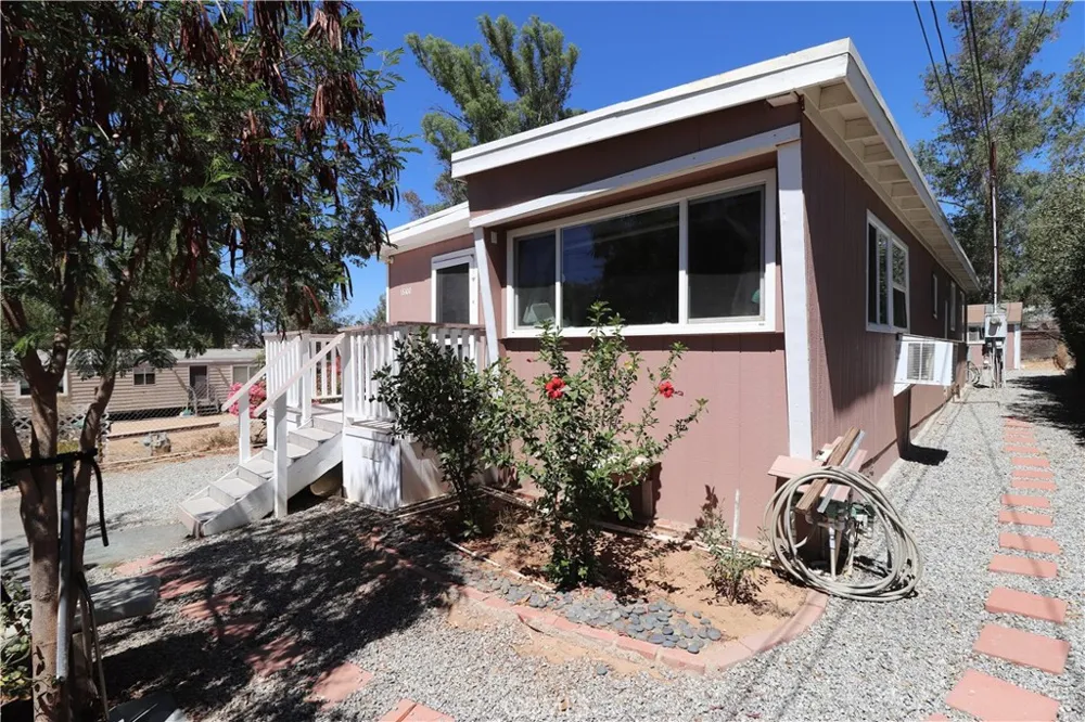18100 Tereticornis Lake Elsinore, CA 92532