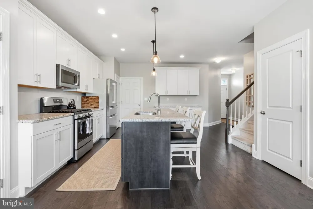 318 RIDGEWOOD DRIVE #           Royersford, PA 19468