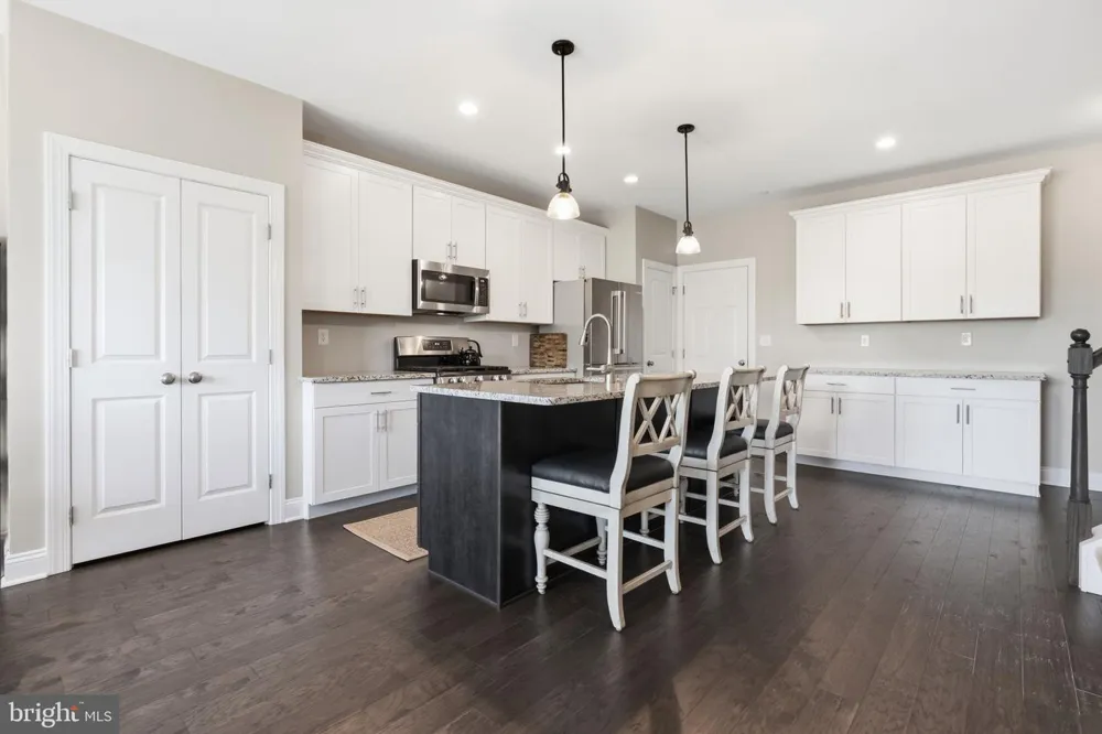 318 RIDGEWOOD DRIVE #           Royersford, PA 19468
