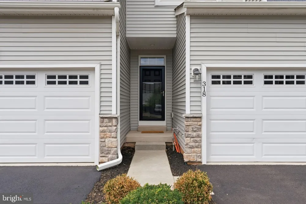 318 RIDGEWOOD DRIVE #           Royersford, PA 19468