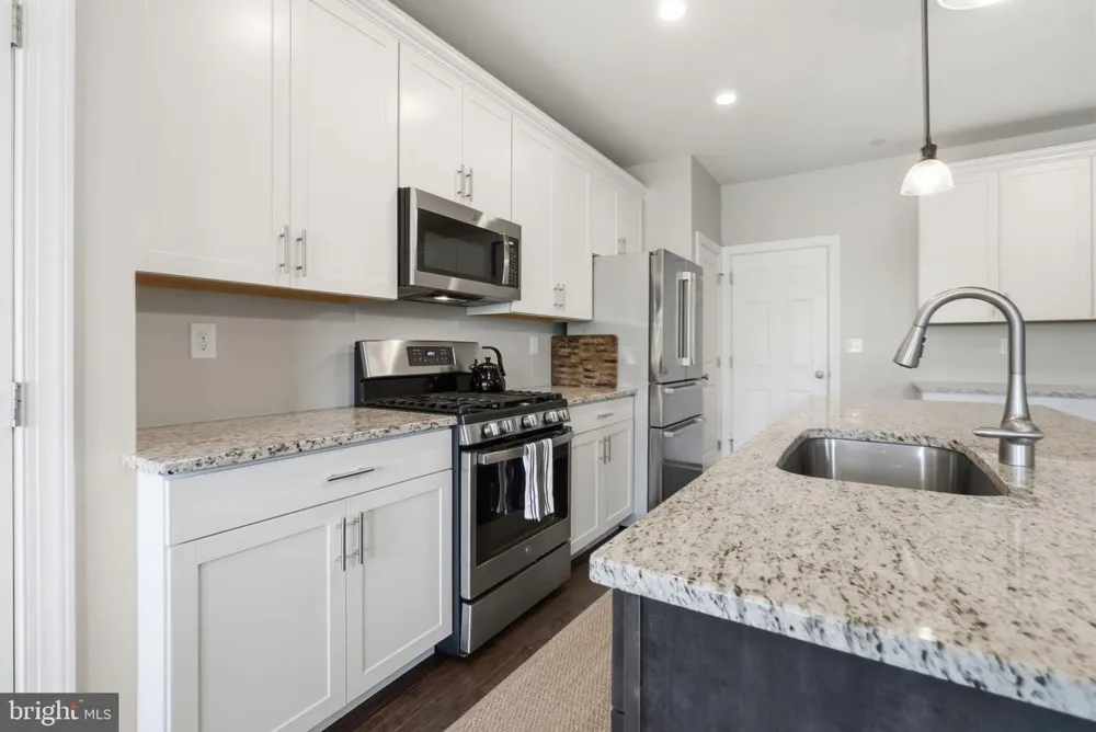 318 RIDGEWOOD DRIVE #           Royersford, PA 19468
